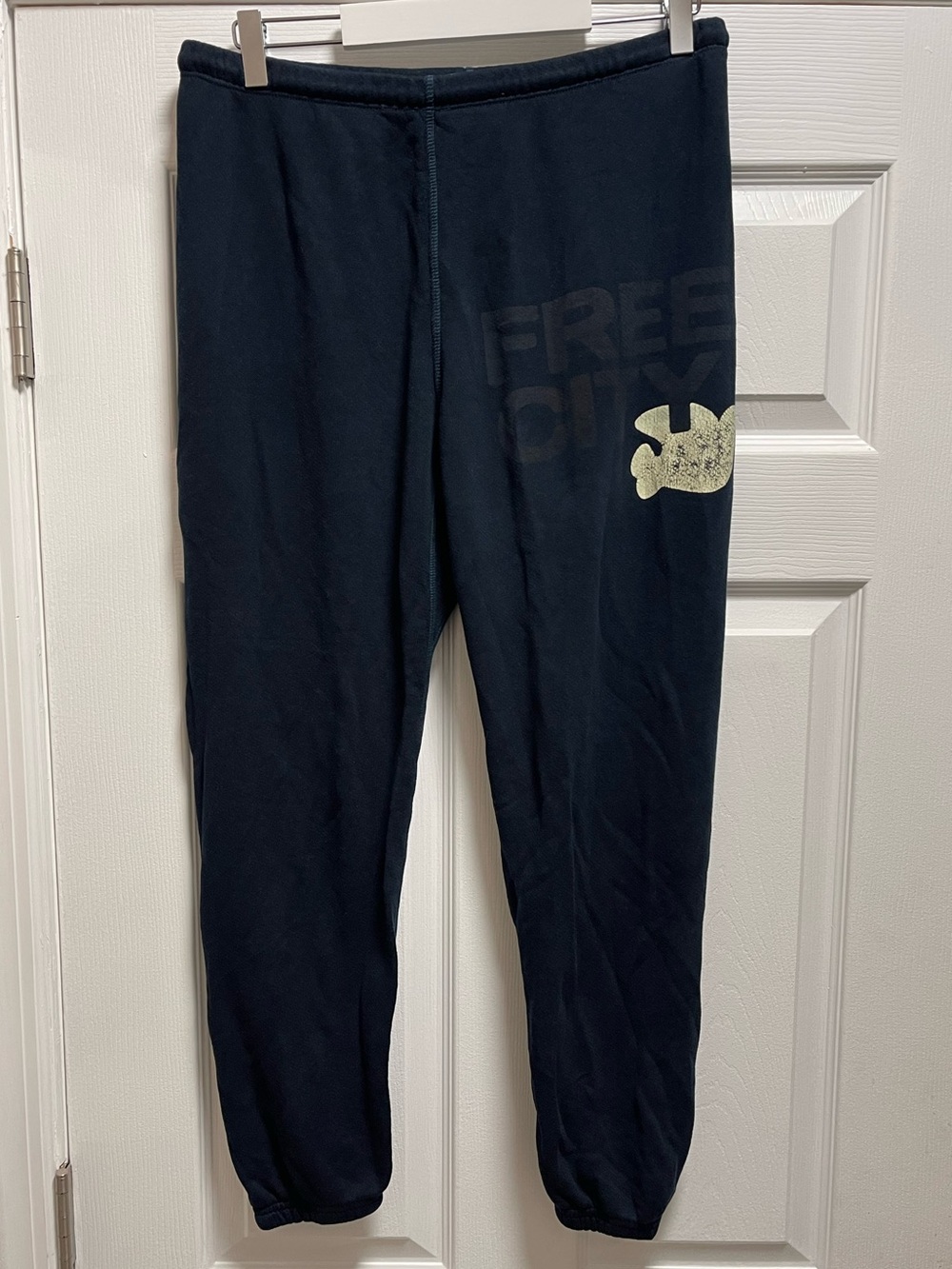 FREECITY Deep Navy and Cream "FREECITYDOVE Soft Sweatpants Size Small